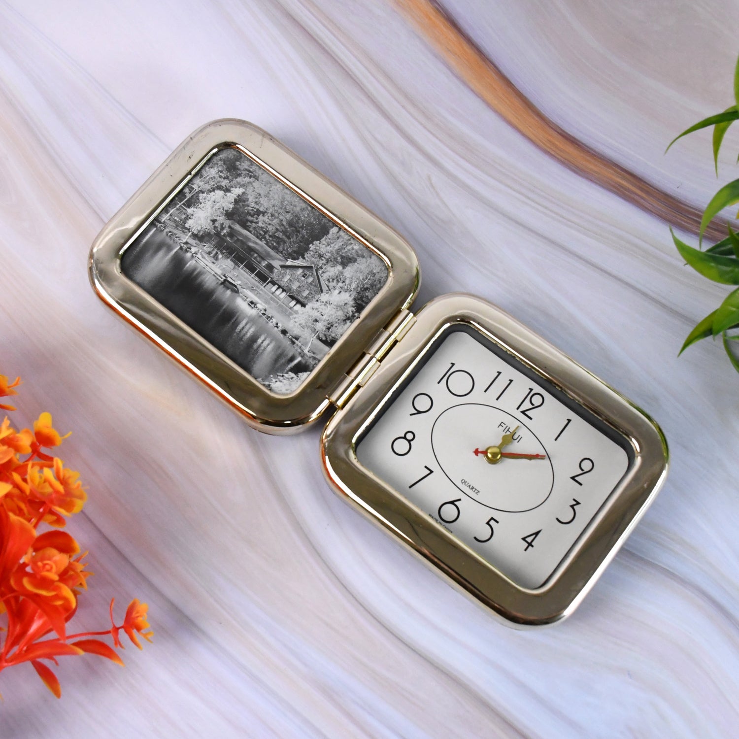 Plastic Foldable Desk Clock (1 Pc / With Box) Plastic Foldable Desk Clock (1 Pc / With Box)